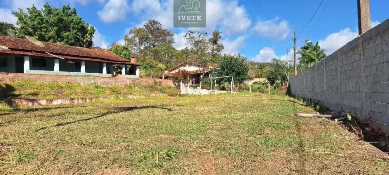 Imagem Linda chacara com campo de futebol