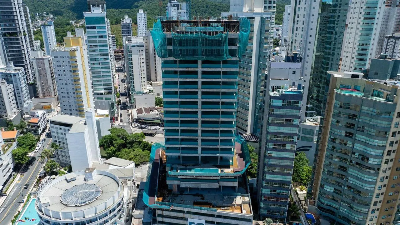 Foto do imóvel Apartamento com vista para o mar à venda com 228m2 por R$ 15.000.000,00