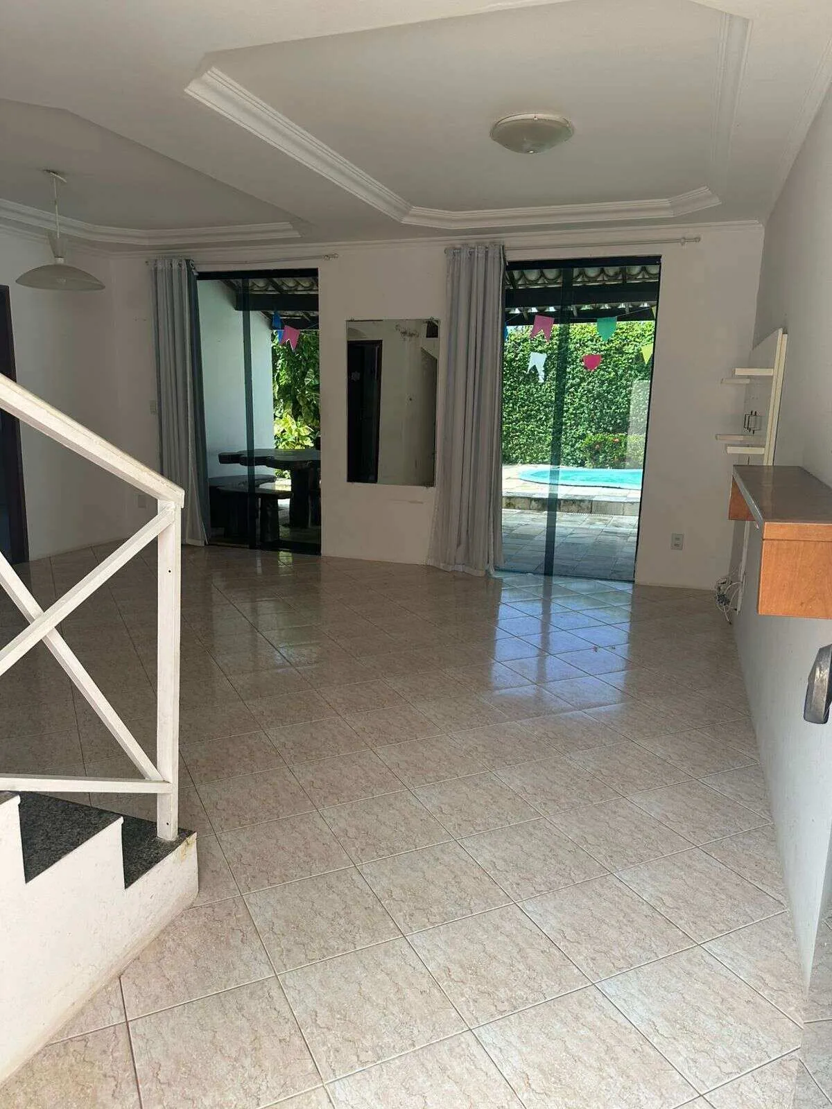 Imagem Casa de condomínio à venda em Lauro de Freitas, Buraquinho, com 3 quartos, 260m2