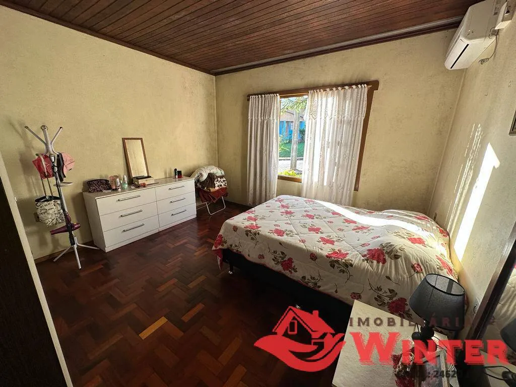 Imagem Casa com 240m2 a venda!