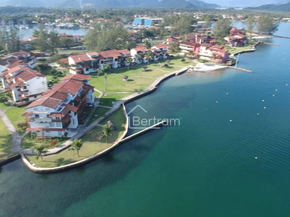 Imagem Apartamento com 2 dormitórios de Frente para a Praia
