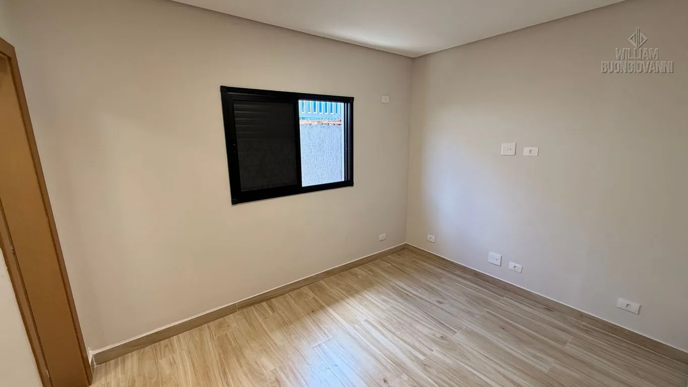 Imagem CASA 3 QUARTOS, SENDO 3 SUÍTES, 4 VAGAS GARAGEM - JD IMPERADOR - PRAIA GRANDE/SP