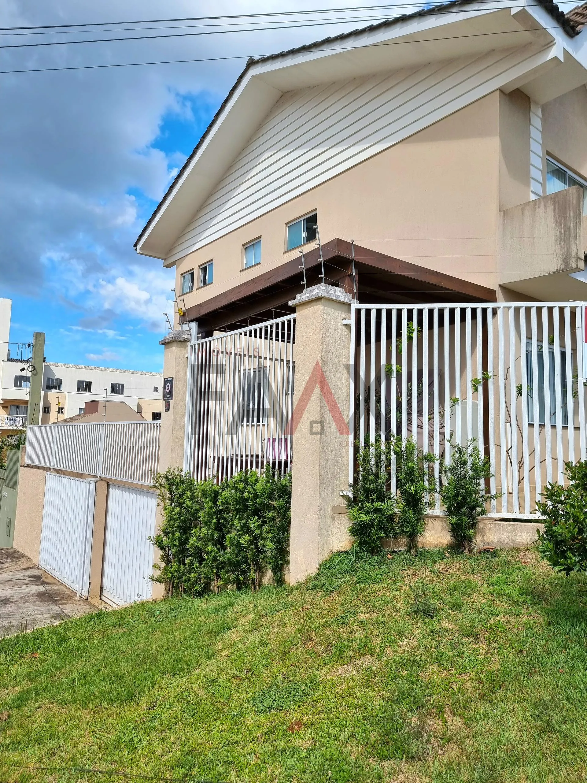 Imagem Excelente Sobrado à venda no Bairro Santa Cruz, GUARAPUAVA - PR