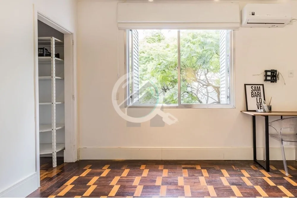 Imagem JK com 22,64m², semi mobiliado, com cozinha integrada, banheiro social e nicho para roupeiro. Perma...