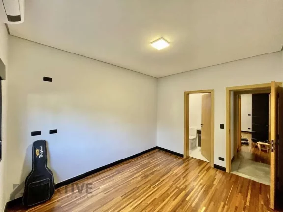 Imagem Casa de Condomínio em Granja Viana - Cotia