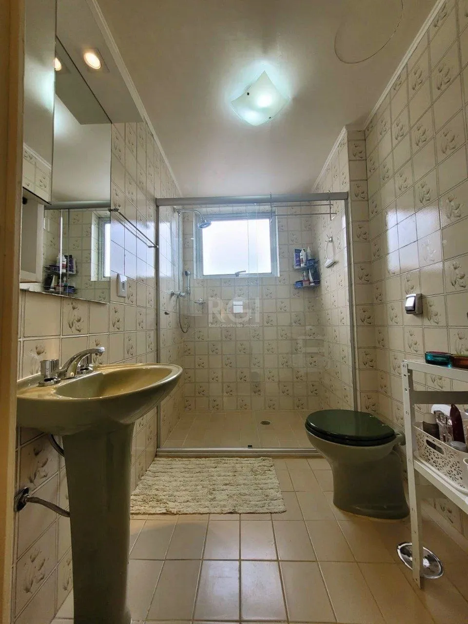 Imagem Apartamento para Venda - 100m², 2 dormitórios, 1 vaga - Menino Deus