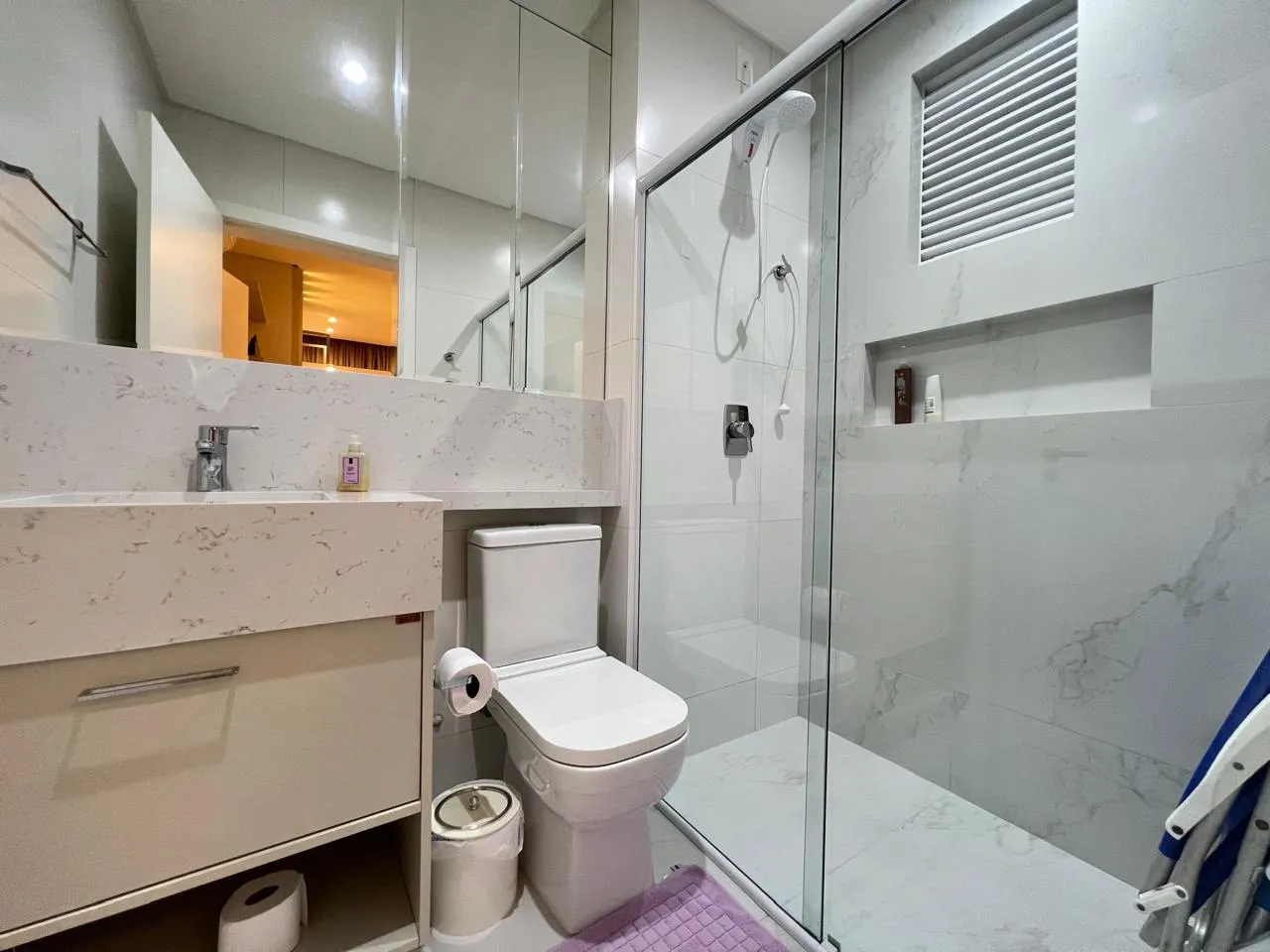 Imagem Apartamento com vista para o mar à venda com 197m2 por R$ 5.300.000,00