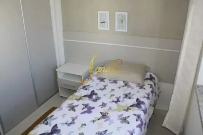 Imagem Apartamento de frente para a praça, com 3 dormitórios e com 2 box