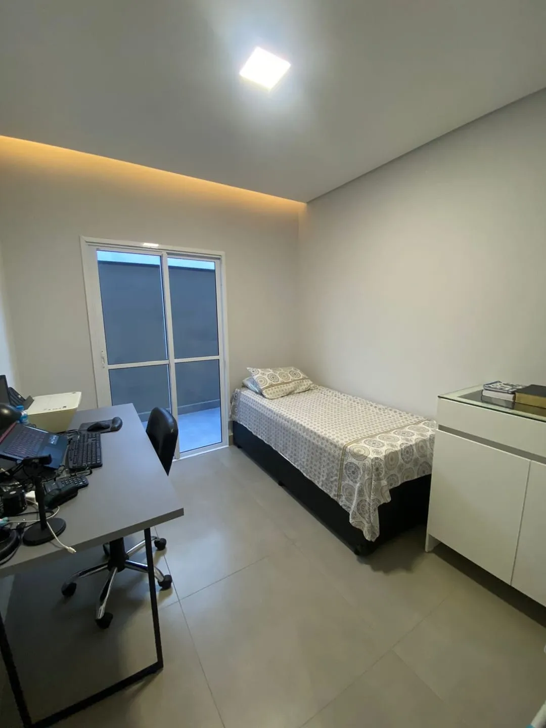 Imagem Casa à venda 3 Quartos, 1 Suite, 4 Vagas, 300M², Bairro do Grama, Caçapava - SP | Condomínio Terras do Vale
