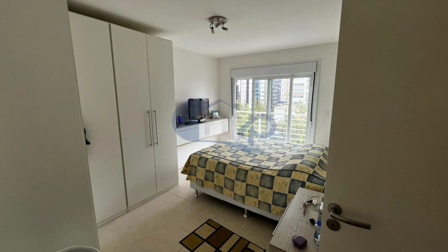 Imagem Apartamento Semimobiliado de 3 Dormitorios a Venda no Edificio Santorini, no Bairro Predial em Torres/RS