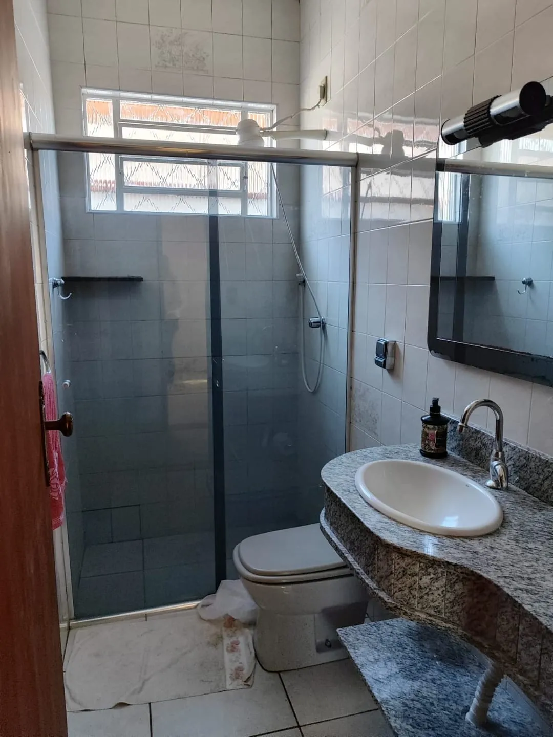 Imagem Casa à venda 3 Quartos, 1 Suite, 4 Vagas, 300M², Aterrado, Tremembé - SP