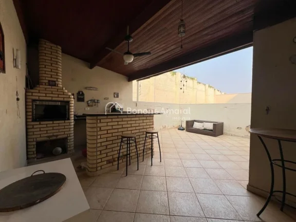 Imagem Excelente sobrado com 3 dormitórios, sendo 1 suíte localizada no piso superior, além de um corred...