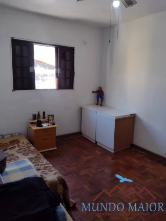 Imagem Casa 5 Quartos e 3 banheiros 1 suite , 350m por R$ 1.000.000 -Santa Maria