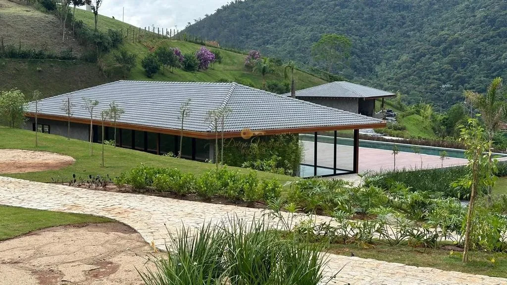 Imagem Terreno em Condomínio para Venda em Teresópolis / RJ no bairro Vale Alpino