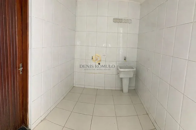 Imagem Casa 3 quartos 1 suíte, 120m², 2 vagas, na V. Isolina Mazzei