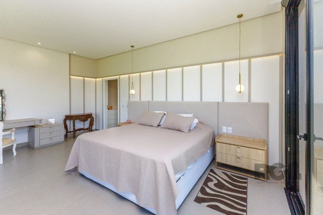 Imagem Casa térrea com piscina, no Condominio Terra Ville com 380,27m2 e 3 suites.