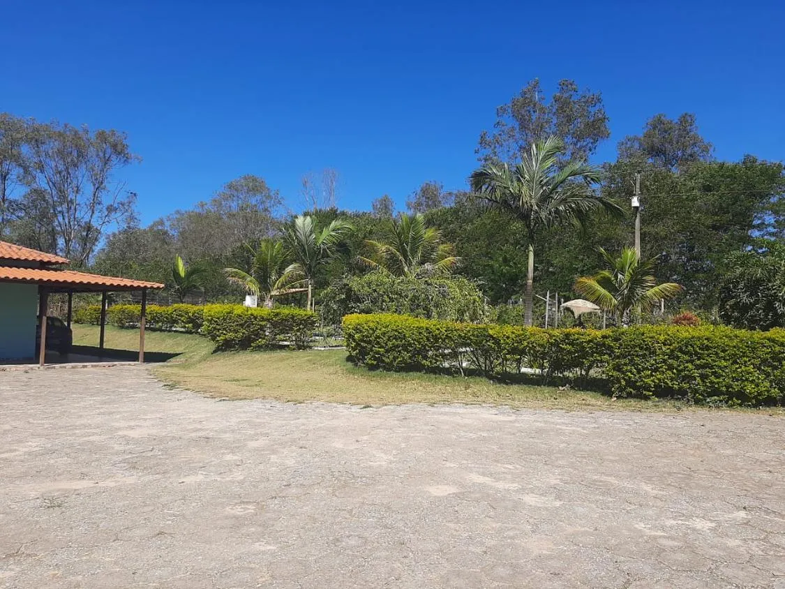 Imagem Vendo Lindíssimo Sítio em Itatiaiuçu/MG com 2 hectares (20.000 m²) de área