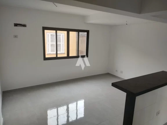 Imagem Villagio Triplex no Macuco com 2 suítes e vaga privativa