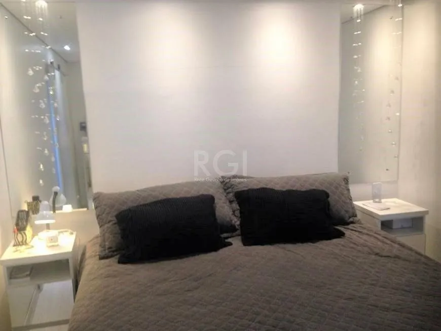 Imagem Casa para Venda - 130m², 3 dormitórios, sendo 2 suites, 6 vagas - Nonoai