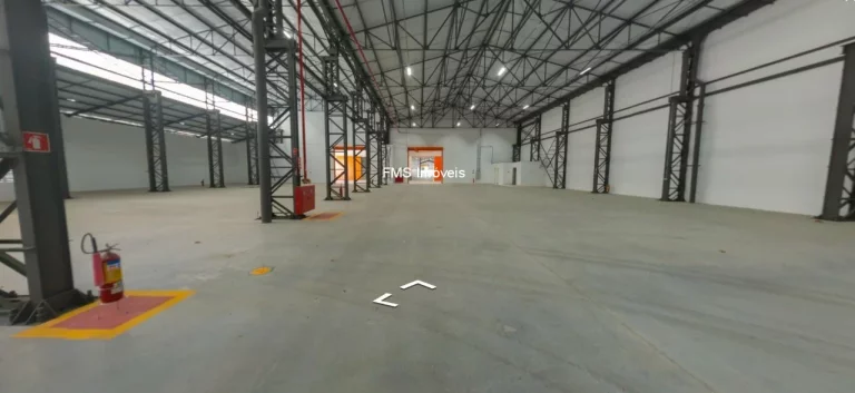 Imagem Galpão Comercial de Alto Padrão para Locação na Vila Anastácio, São Paulo-SP: 4 Vagas de Garagem e 1.125,00 m² de Área