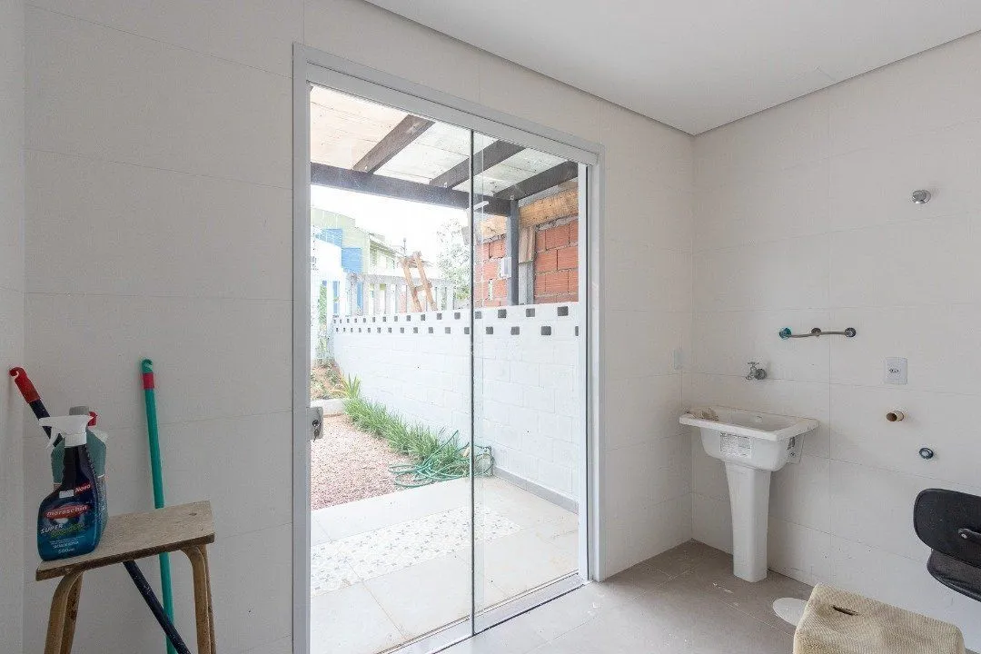 Imagem Casa Condominio para Venda - 219m², 3 dormitórios, sendo 1 suites, 2 vagas - Vila Nova