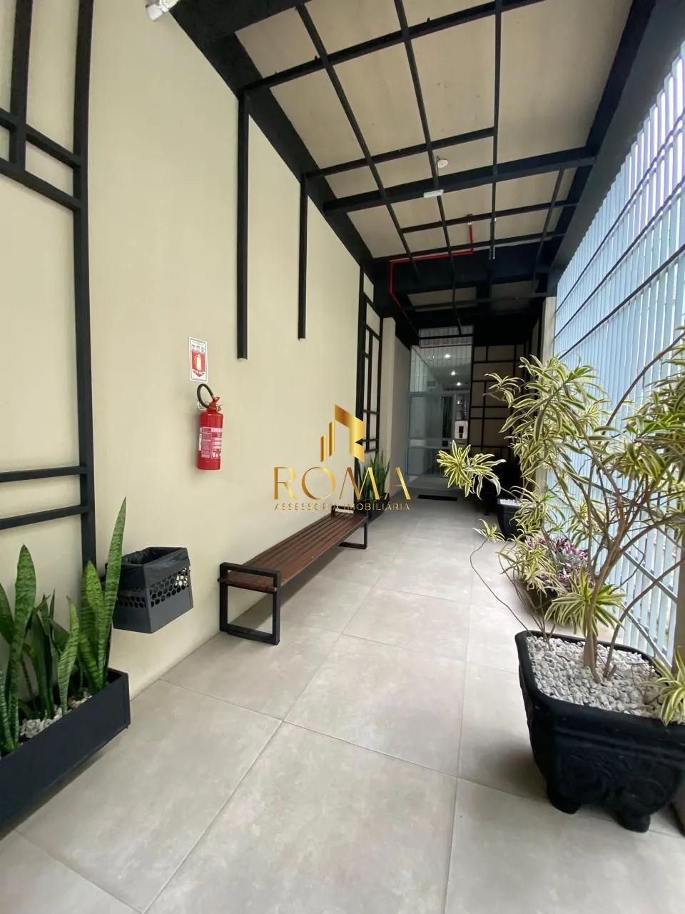 Imagem Apartamento Semimobiliado com 3 Quartos à Venda em Santa Maria