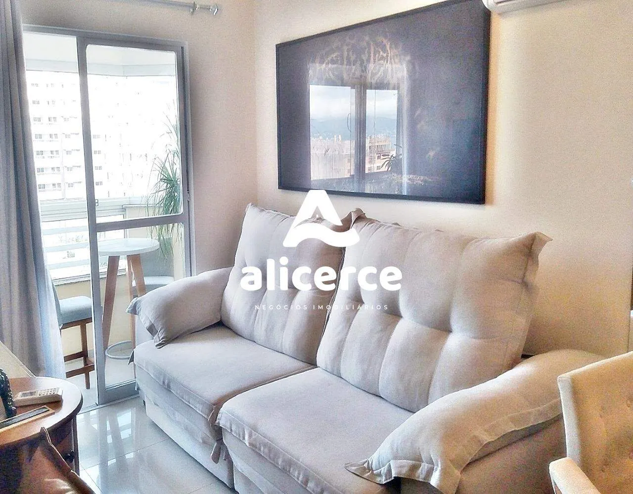 Imagem Apartamento à venda com 3 quartos 1 suíte, 92m² em Barreiros São José