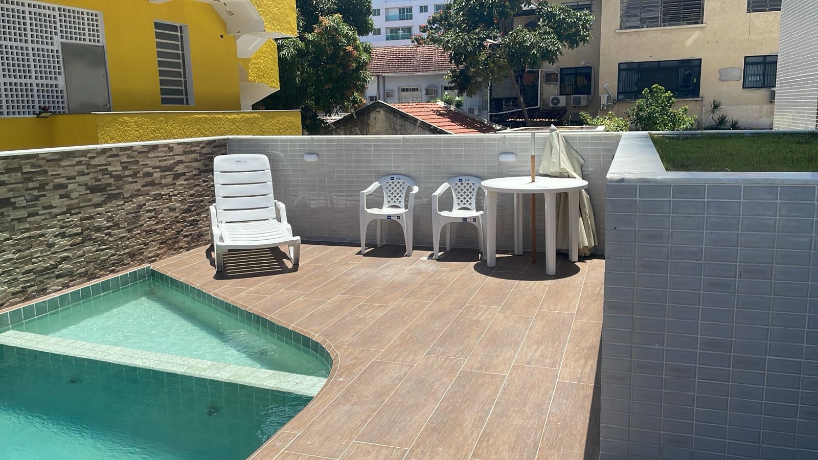 Imagem Apartamento com 1 Quarto para Alugar, 33 m² em Graças - Recife