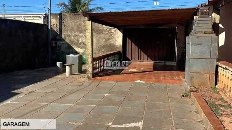 Imagem Casa redonda à venda em Uberaba - 2 dormitórios, churrasqueira na varanda!