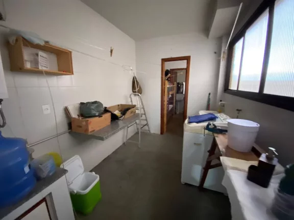 Imagem A VENDA APARTAMENTO COM 4 QUARTOS E 2 SUÍTES A BEIRA MAR