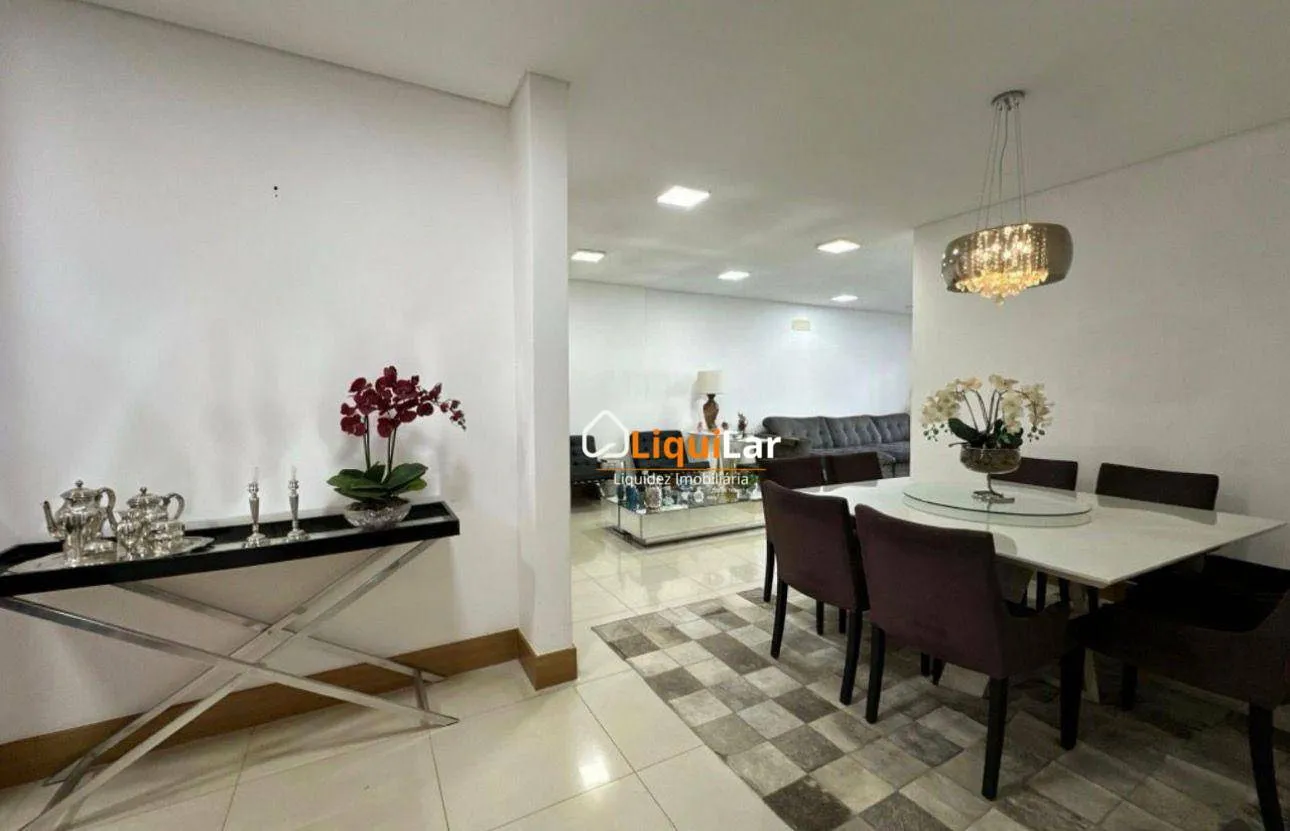 Imagem Apartamento à Venda no Edifício August Rodin com 221,14 m², 3 Suítes, Escritório e 3 Vagas em Frente à Praça Belmar Fidalgo