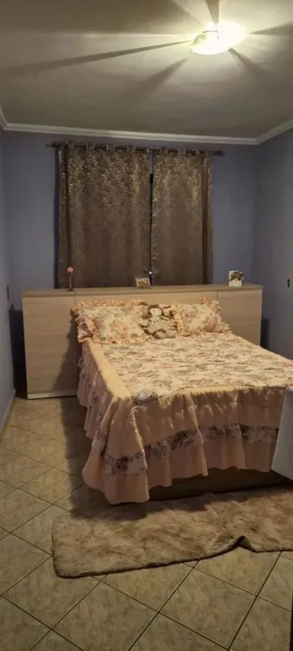 Imagem Imperdível Casa Comercial à Venda em Cidade], Bairro]: 3 Quartos, 1 Suíte, 1 Sala, 2 Banheiros, 5 Vagas, 256m²!