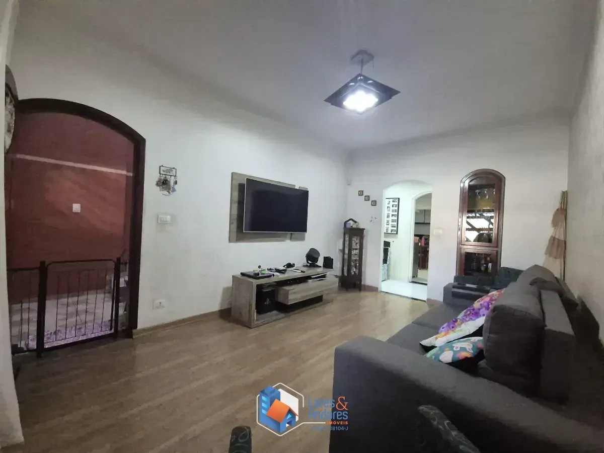 Imagem Sobrado para venda em Vila Tolstoi com 2 quartos, sendo 1 suíte, 180m²