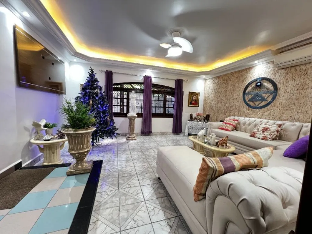Imagem CASA COM 385,00 m² - GUILHERMINA - PRAIA GRANDE SP