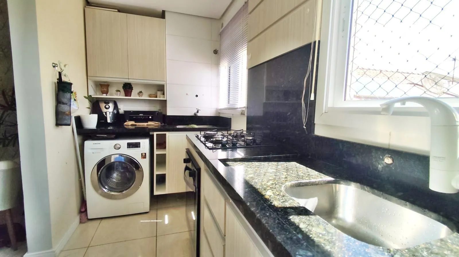 Imagem Apartamento em Cachoeirinha com suíte e sacada