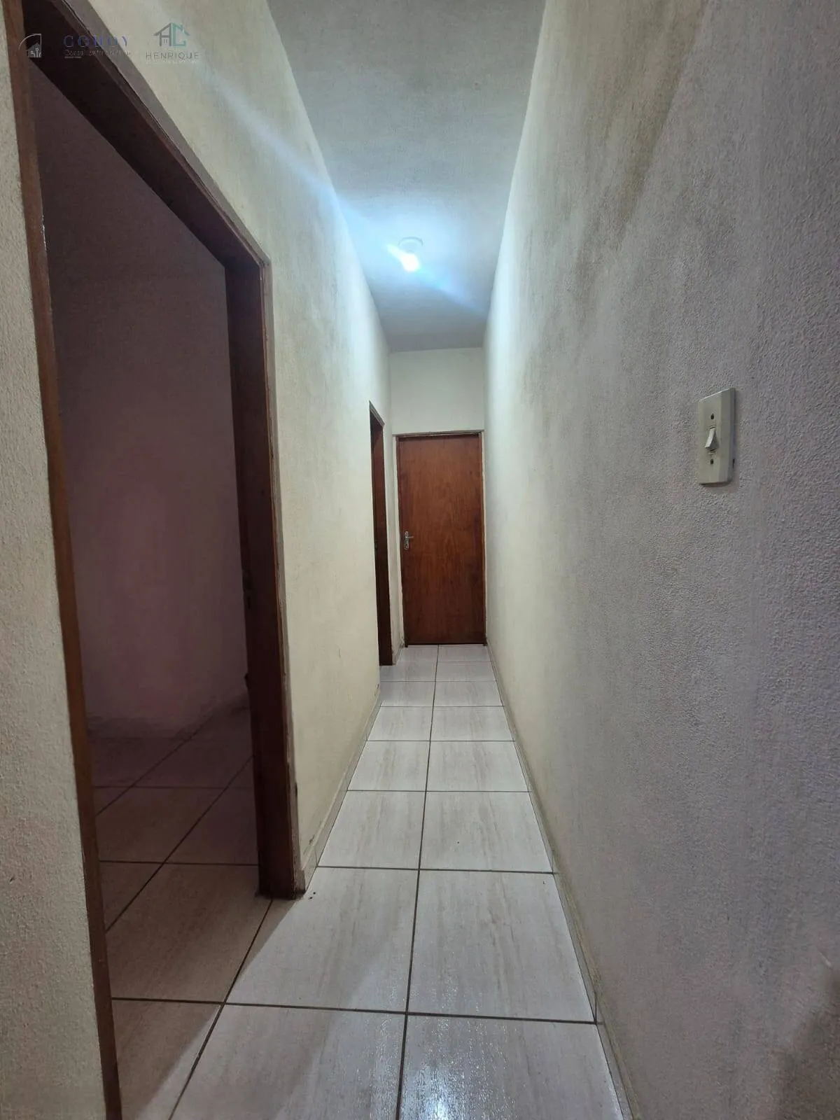 Imagem Casa com 2 Dormitórios e Garagem para 2 Carros