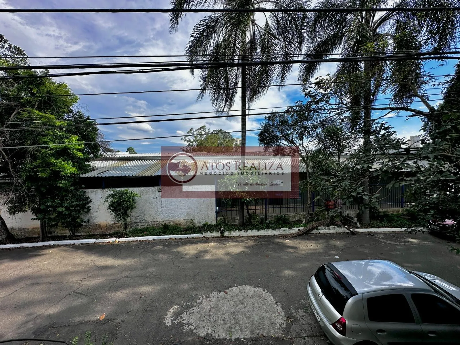 Imagem Casa térrea à venda no Sabará, Campo Grande - 3 Dorms, 3 Banheiros, 1 vaga de garagem. OPORTUNIDADE.