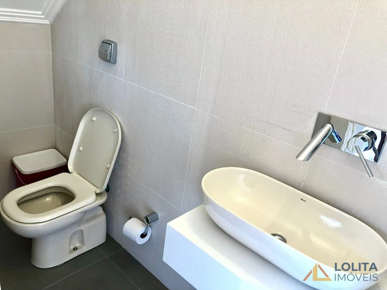 Imagem Casa com 2 suítes à venda em Condomínio em Santo Amaro da Imperatriz