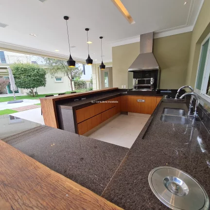 Imagem SOBRADO TRIPLEX NEOCLÁSSICA DISPONÍVEL PARA VENDA