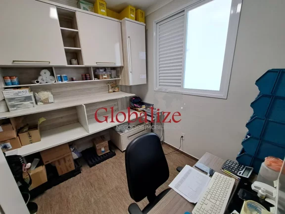 Imagem Casa triplex com 160m², 3 quartos, 1 suíte, churrasqueira e piscina por R$1.700.000,00 no Estuário em Santos