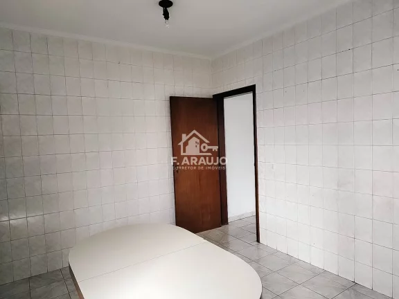 Imagem Casa Comercial à Venda Sorocaba-SP, 2 Quartos, 6 Vagas, 210m².