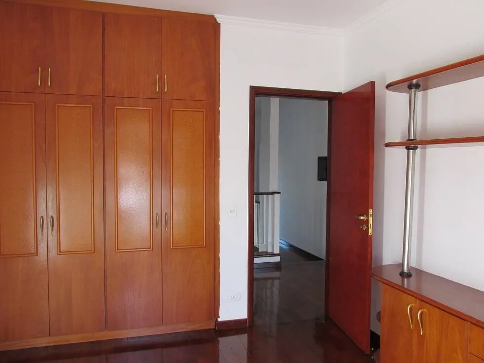 Imagem Sobrado para venda e locação em condomínio Residencial 6