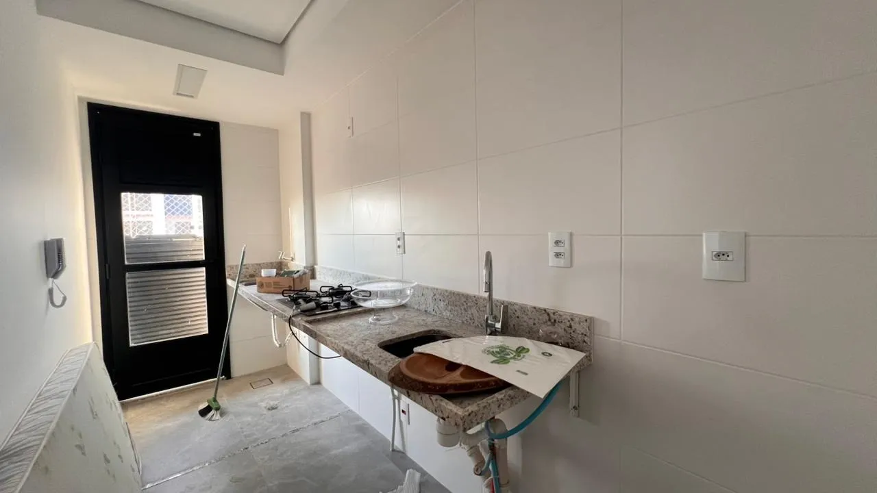 Imagem Apartamento Novo de 67 m² com Suíte, Sacada Gourmet, 2 Vagas e Depósito no Biarritz Campolim