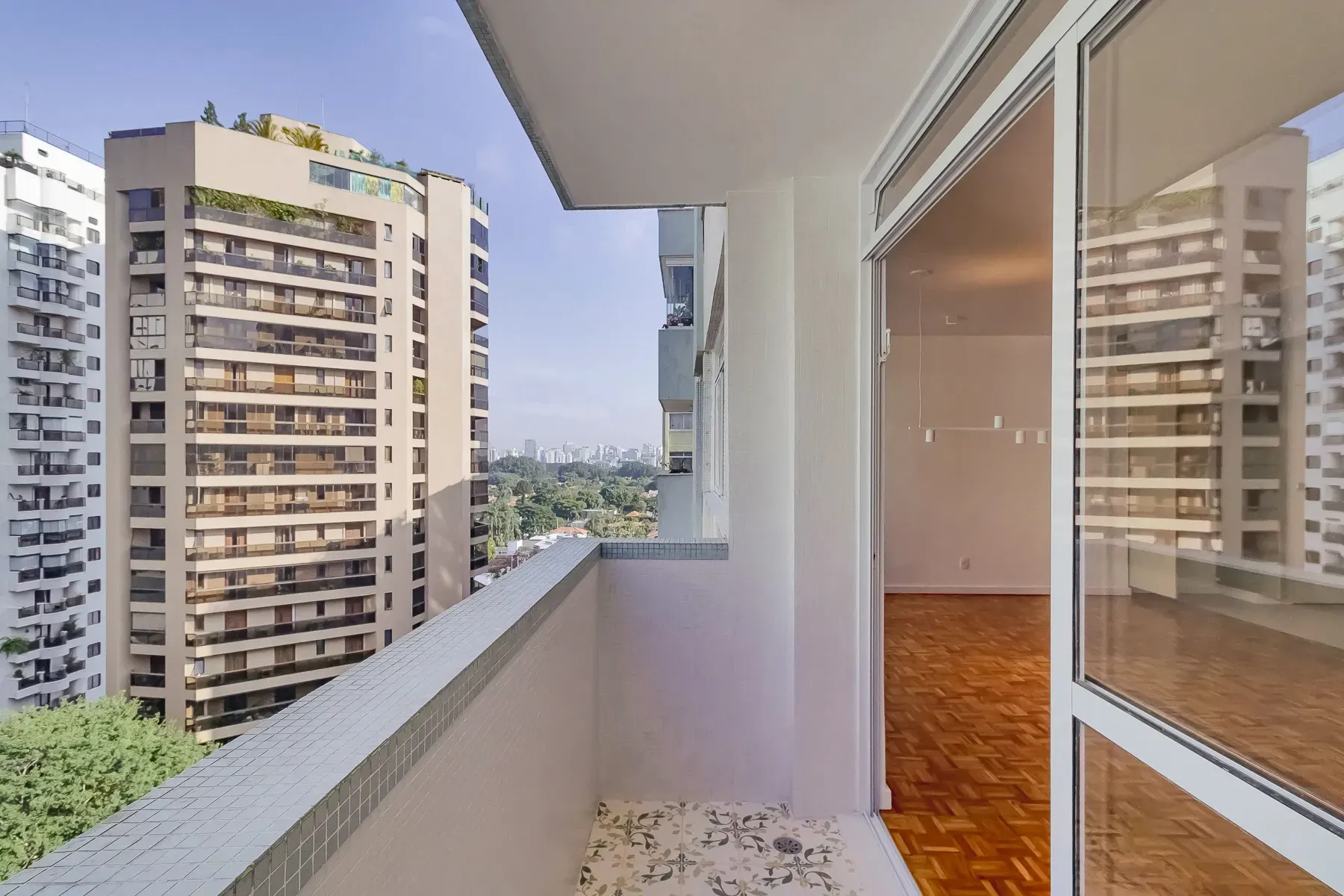 Imagem Apartamento com 2 Quartos à Venda, 107 m² em Jardim Paulista - São Paulo