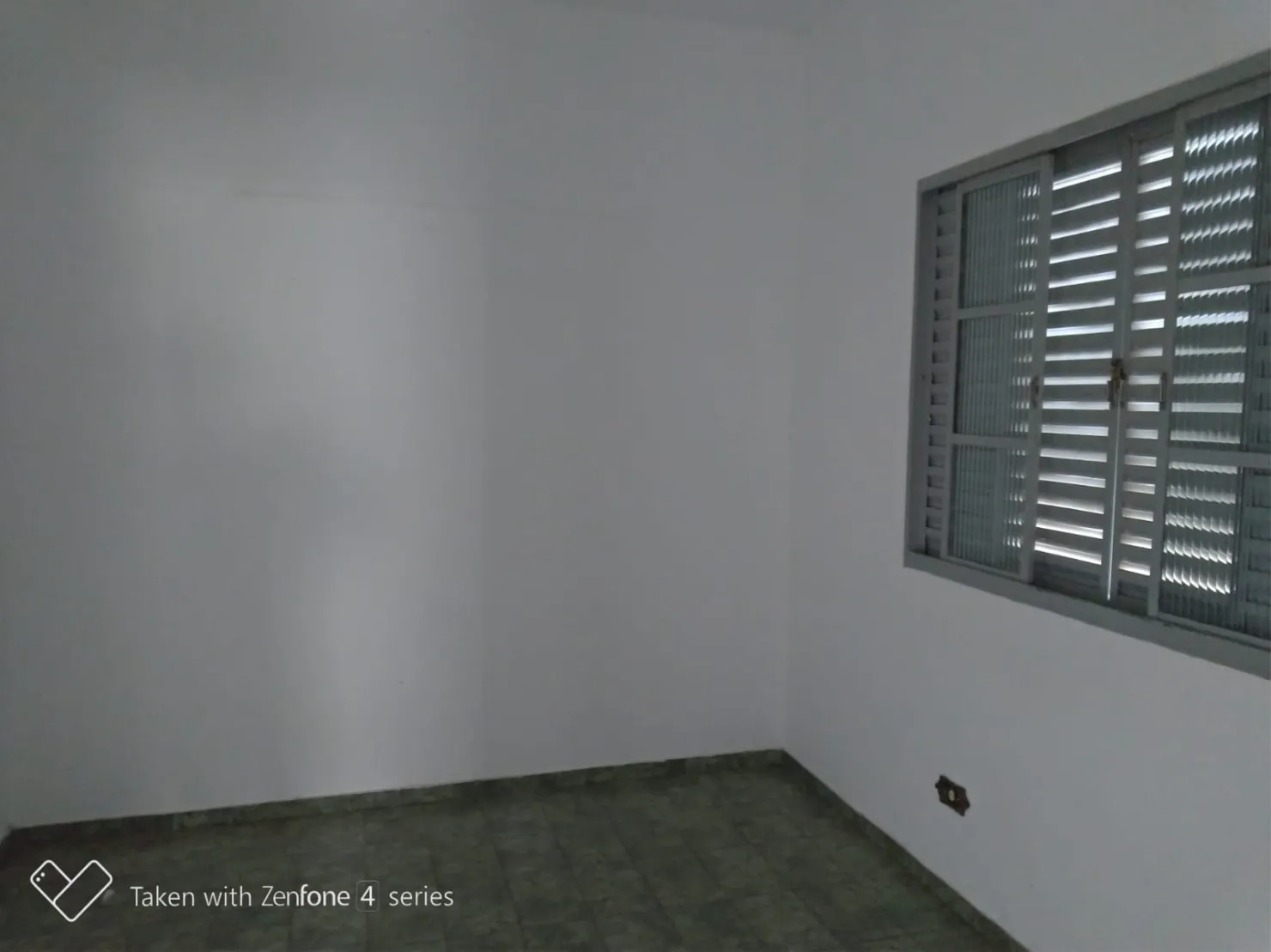 Imagem Casa à venda 2 Quartos, 1 Suite, 3 Vagas, 300M², Jardim Gurilândia, Taubaté - SP