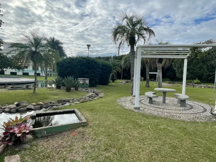 Imagem Terreno à venda, 598 m² - Jurerê Internacional - Florianópolis/SC