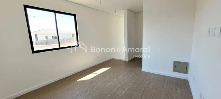 Imagem Lindo sobrado, bem localizado!
No pavimento superior, são 3 suítes, todas com armário e ar condic...