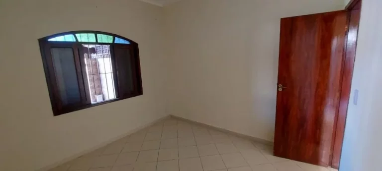 Imagem OTIMA OPORTUNIDADE!!! CASA LOCALIZADA NO BAIRRO MARACANÂ COM 2 DORMITORIOS COM SUITE!