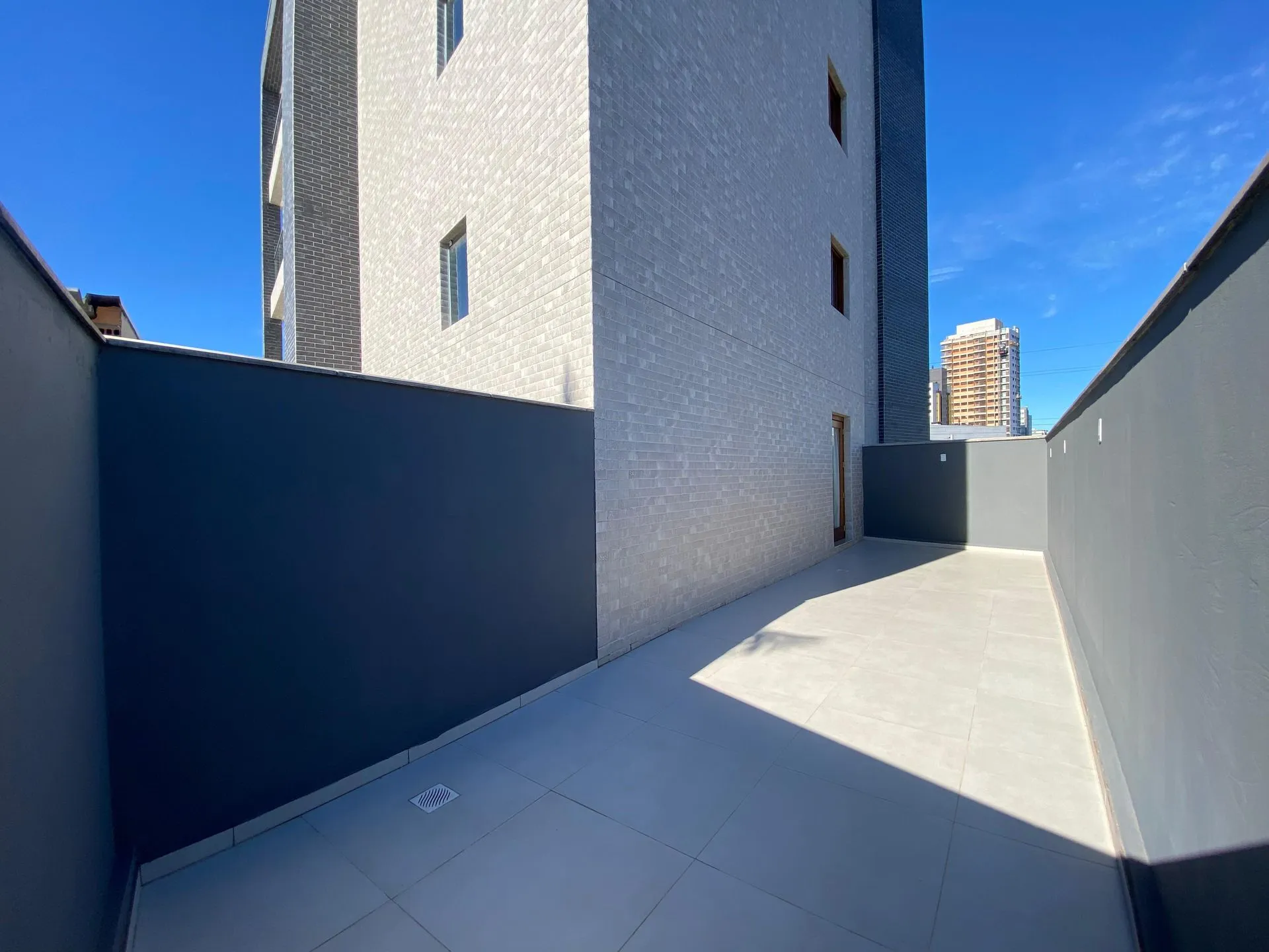 Imagem Apartamento Garden à venda em Torres, Centro, com 1 quarto, 77.98m2