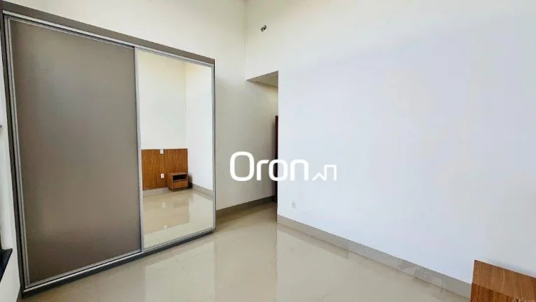Imagem Casa com 3 dormitórios à venda, 180 m² por R$ 1.350.000,00 - Jardim Veneza - Senador Canedo/GO